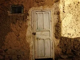 Maisons en pisé au-dessus du village de Taddert
